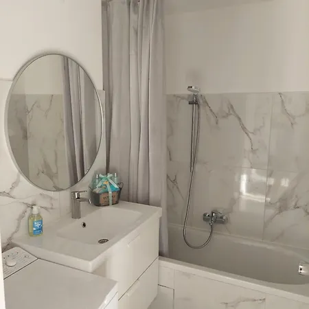 Studio Apartment Saint-Raphael (Var)